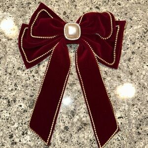 Elegant Velvet Bow with Pearl Accent BRAND NEW STILL IN THE BAG IT CAME IN
